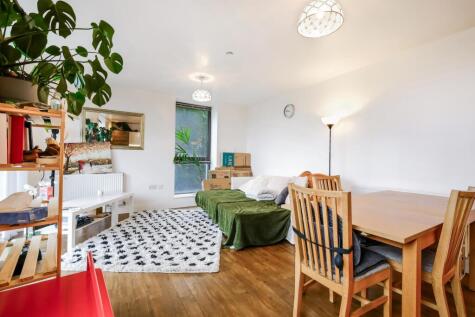 Connaught Heights, 2 Agnes George Walk, E16