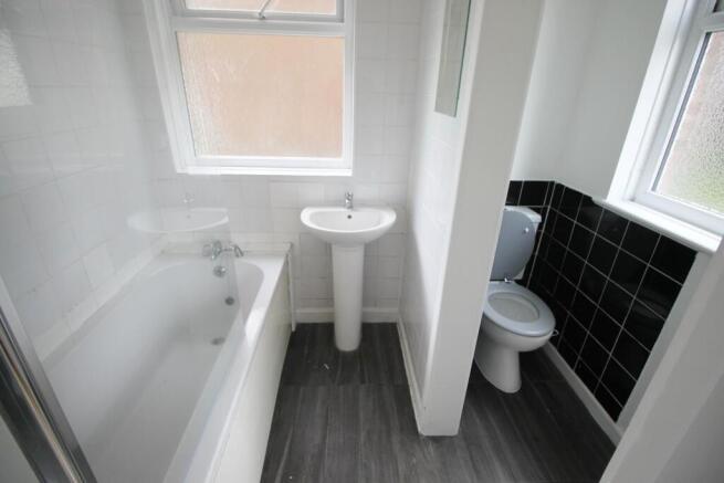 Bathroom.JPG