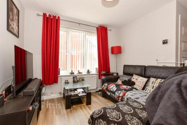 Kitchen/ Living Room