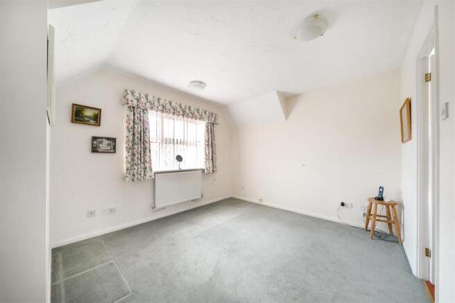 bedroom 1 ii h.jpg