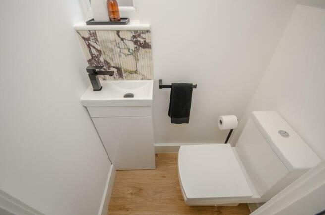 CLOAKROOM.jpg