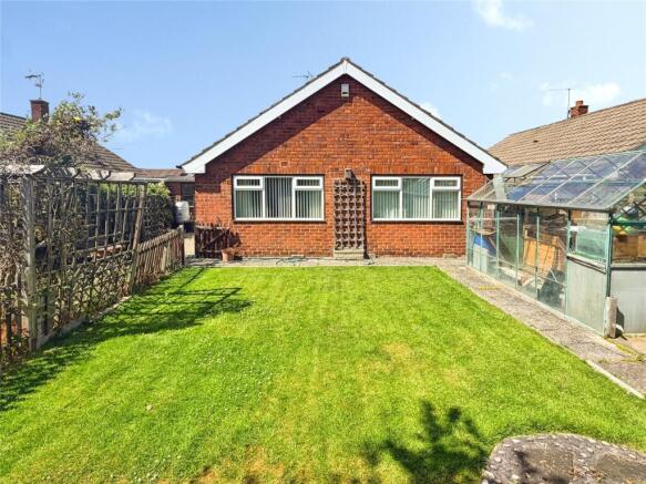 3 bed Bungalow for sale Image 6