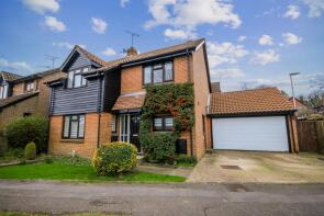 51, Stuart Way, East Grinstead RH19 4RR