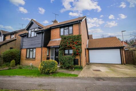 Stuart Way, East Grinstead, West Sussex, RH19