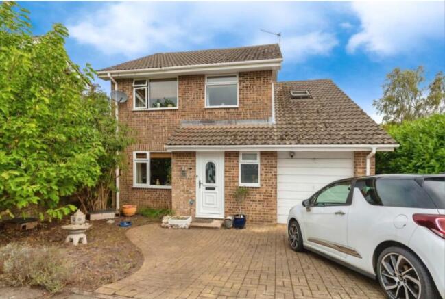 4-bed detached on Highfield Close, Semington, BA14, £375,000
