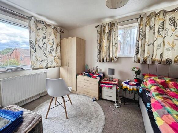 1 bed House for sale Image 5