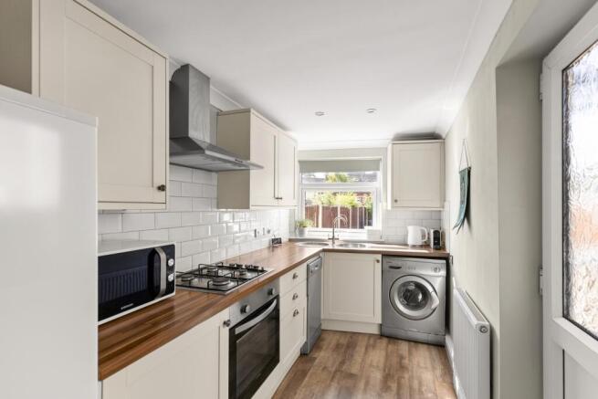 2 bed Terraced for sale Image 3