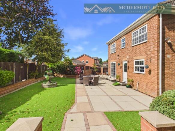 4 bed Detached for sale Image 7