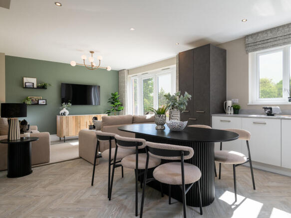 4 bed Detached for sale Image 8