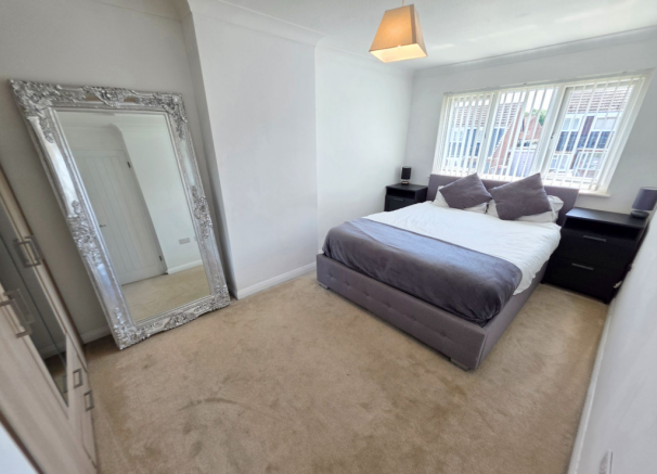 3 bed Semi-Detached for sale Image 8