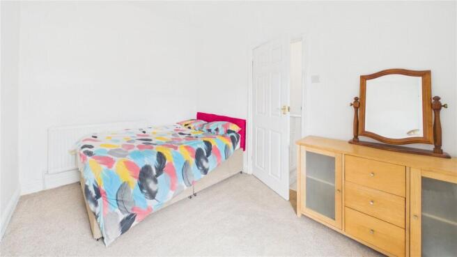 3 bed Terraced for sale Image 10
