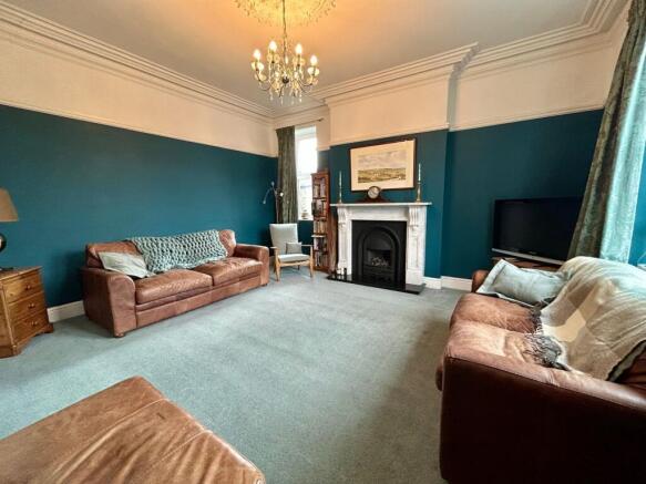 4 bed Detached for sale Image 11
