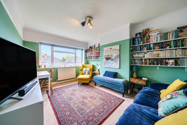 1368883-6-68f6570...