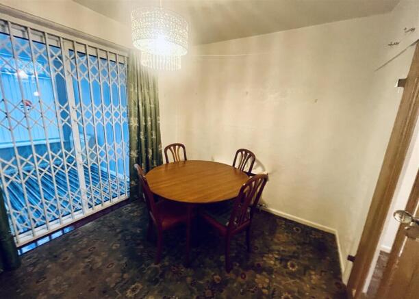 3 bed Semi-Detached for sale Image 10