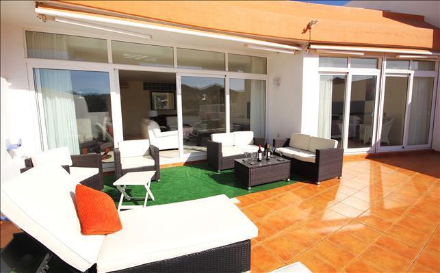 Terrace to Apartment