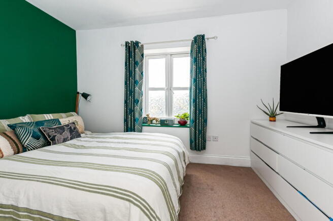 2 bed Terraced for sale Image 8