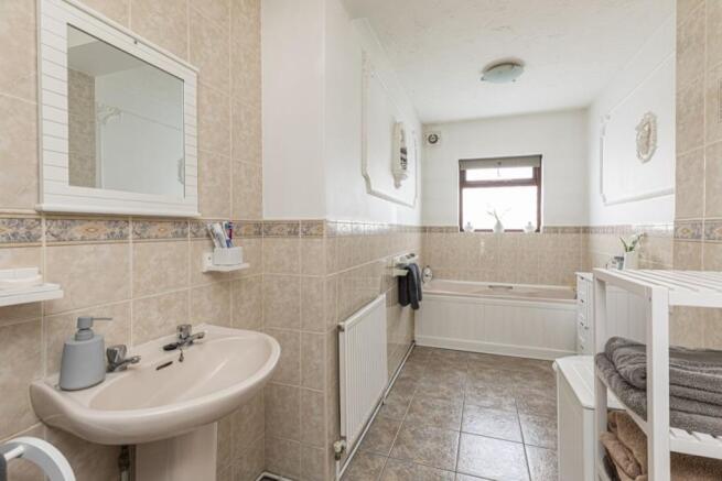 Bathroom / WC