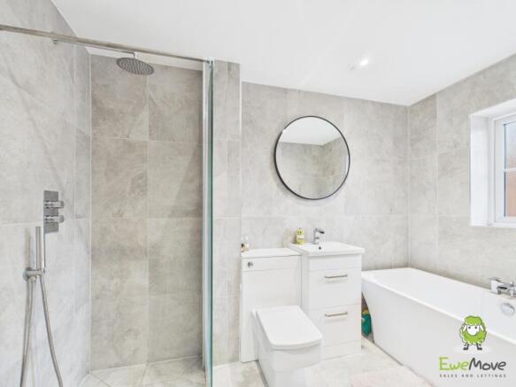 EweMove Estate Agents Basingstoke - York Close - B