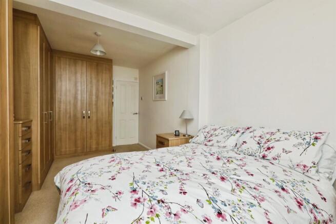2 bed Semi-Detached Bungalow for sale Image 7