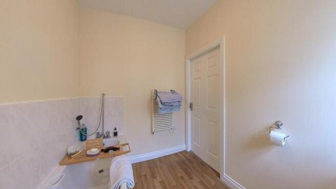 2 bed Flat for sale Image 12