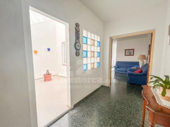 House with garage in Ciutadella
