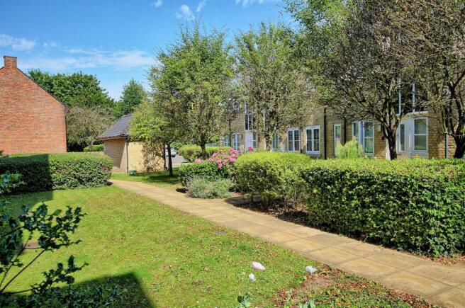 COMMUNAL GARDENS