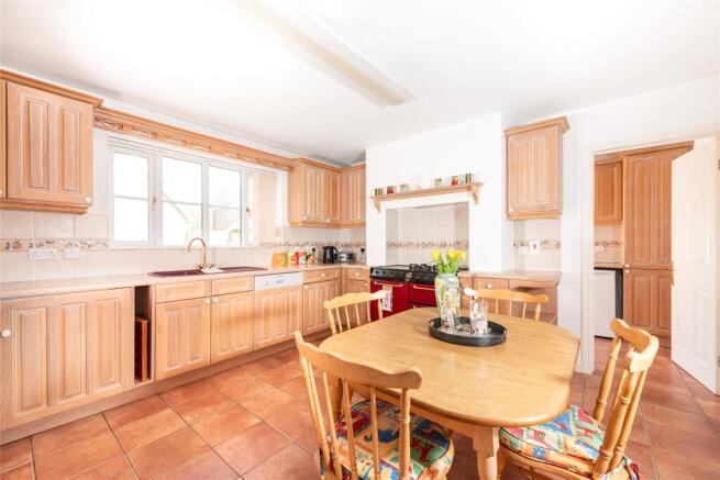 Kitchen/Breakfast Rm