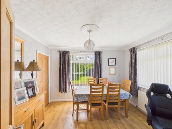 3 bed Semi-Detached for sale Image 9