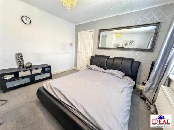 3 bed Semi-Detached for sale Image 11