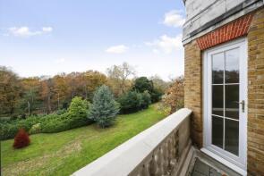 48, Chapman Square, London SW19 5QT