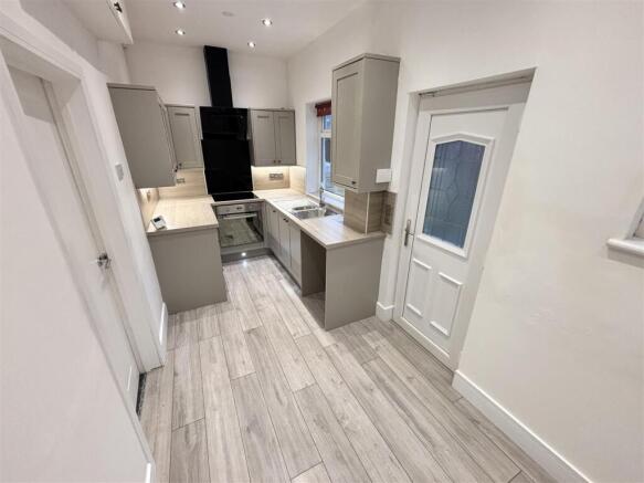Open Plan Kitchen and Dining Room