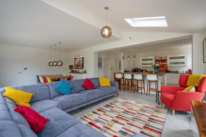 Kitchen/Dining Area