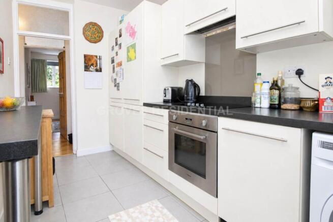 Lime Grove, New Malden photo 4