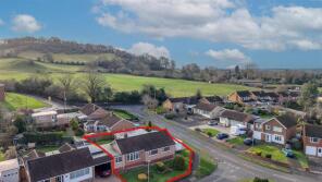 37, Swindell Road, Stourbridge DY9 0TD