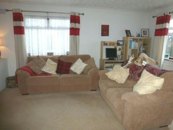 Lounge Pic 3