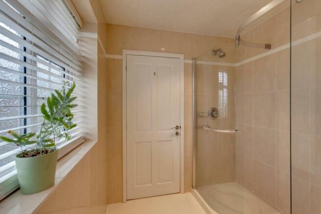 Master En-Suite