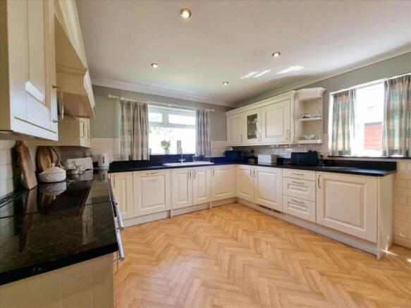 Kitchen: