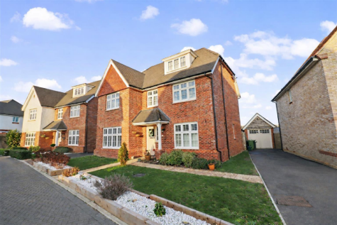 Home Field Drive, Braintree