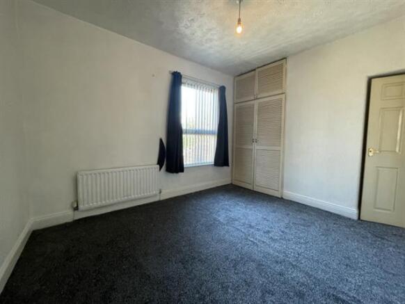 2 bed Terraced to rent Image 8