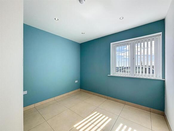 2 bed House for sale Image 12