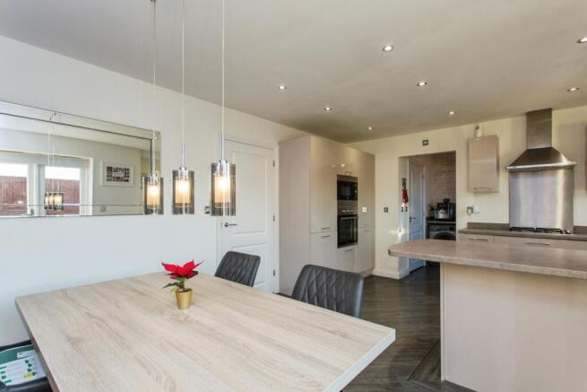 pbox-IMG.jpg