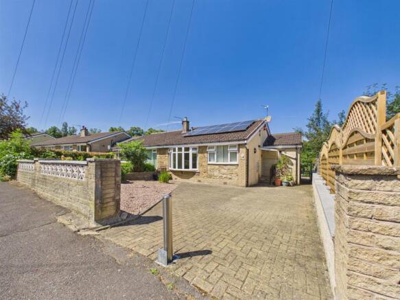 2 bed Semi-Detached Bungalow for sale Image 10