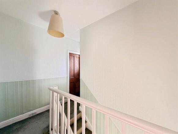 3 bed Semi-Detached for sale Image 9