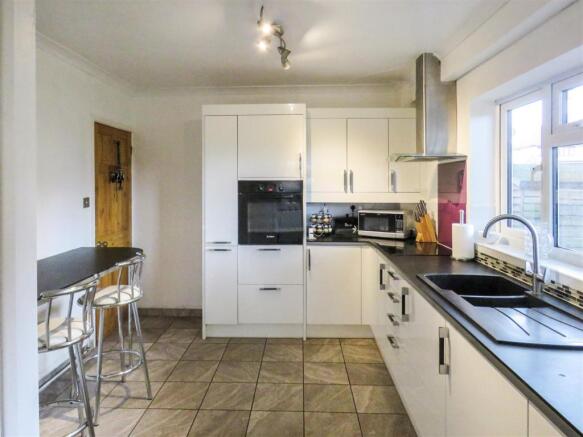Kitchen A.JPG