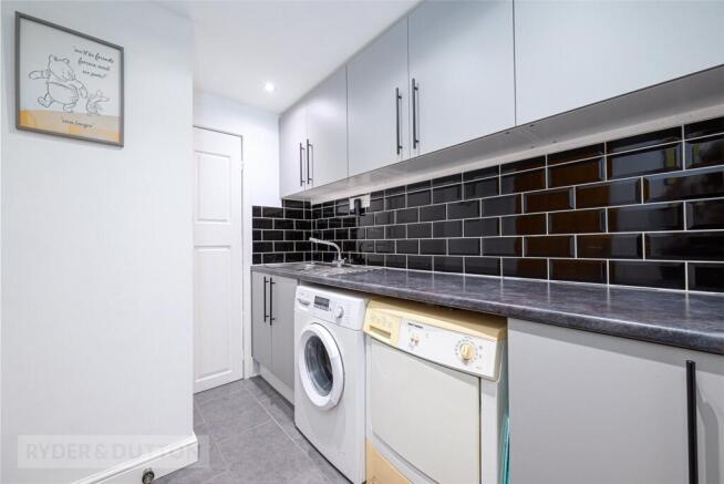3 bed Town House for sale Image 6