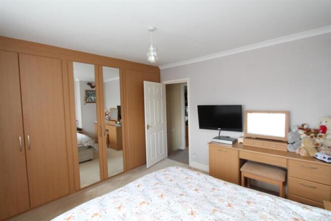 Master Bedroom.JPG