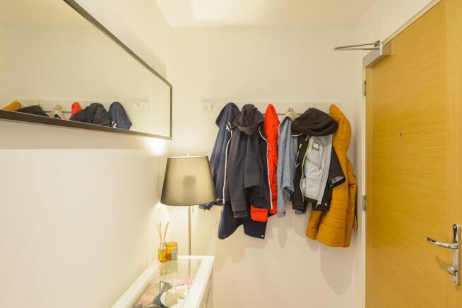 ERAUQSEHT98 - Hallway C.jpg