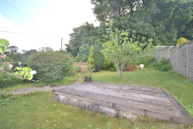 Side garden.JPG