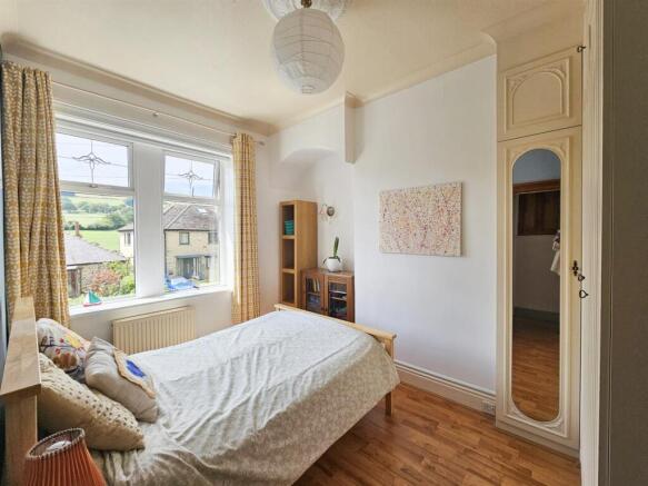 3 bed Terraced for sale Image 11