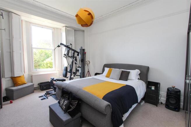 Bedroom 1.jpg